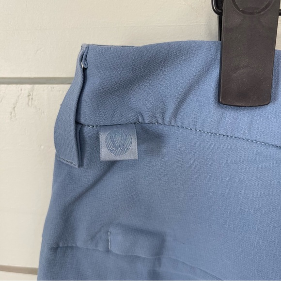 Lululemon blue commission golf shorts 10” men’s size 32 - Picture 6 of 8